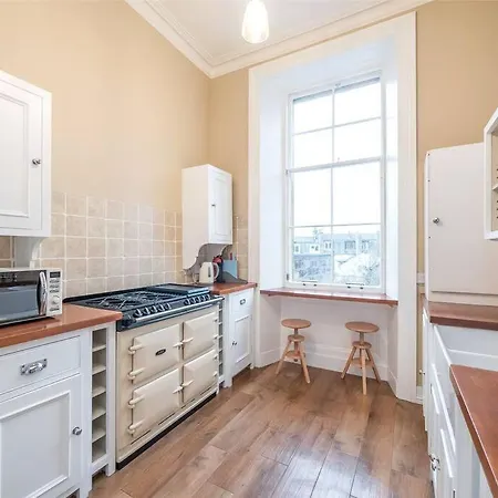 Beautiful & Bright 2 Bed Flat Murrayfield Edinburgh Exterior photo