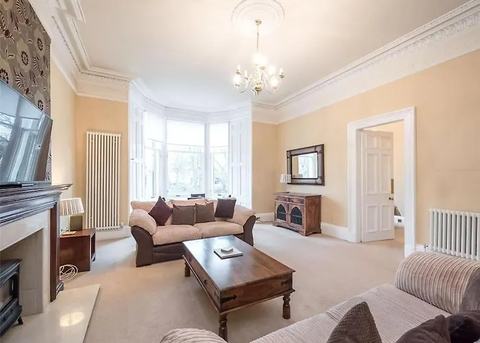 Beautiful & Bright 2 Bed Flat Murrayfield