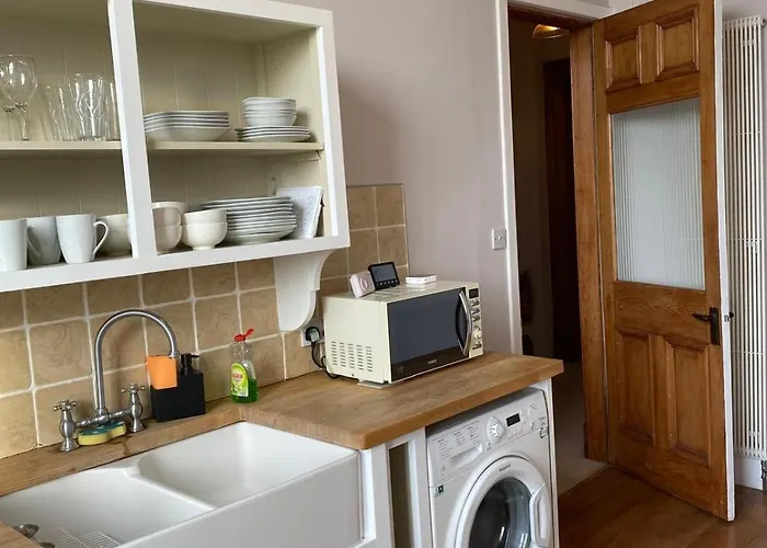 Beautiful & Bright 2 Bed Flat Murrayfield